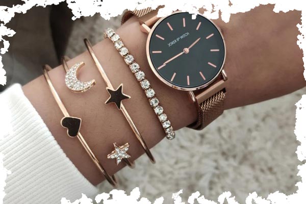 تعداد دستبند های مناسب در کنار ساعت