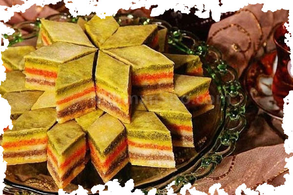 شیرینیهای محلی