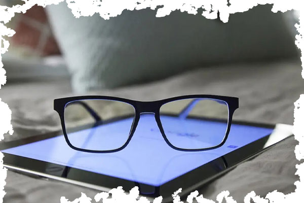 خرید عینک مطالعه ضد نور