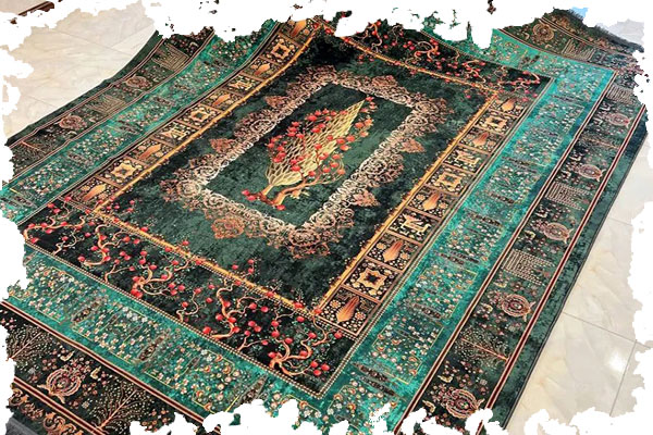 7. فرش دستباف کوچک