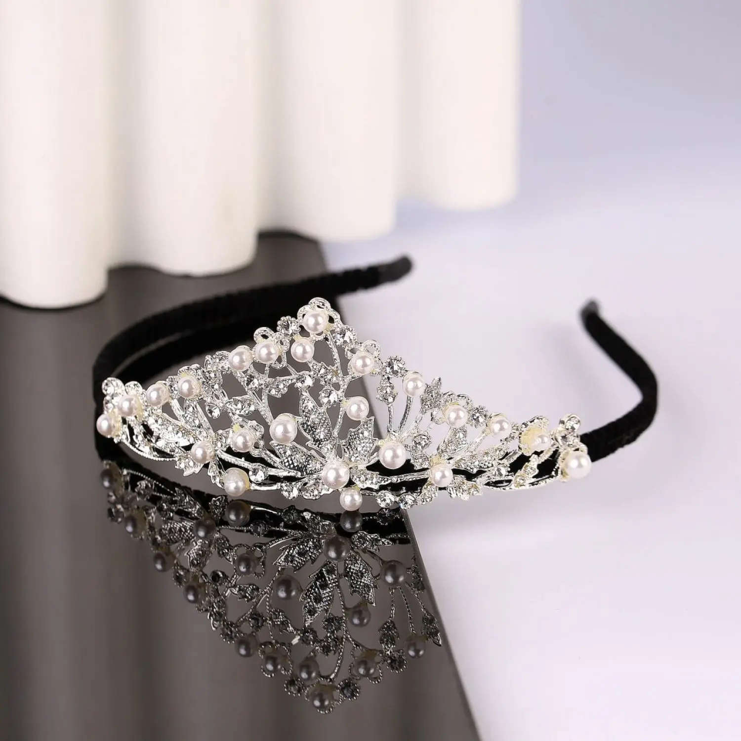 تل تاج نگین دار طرح برگ