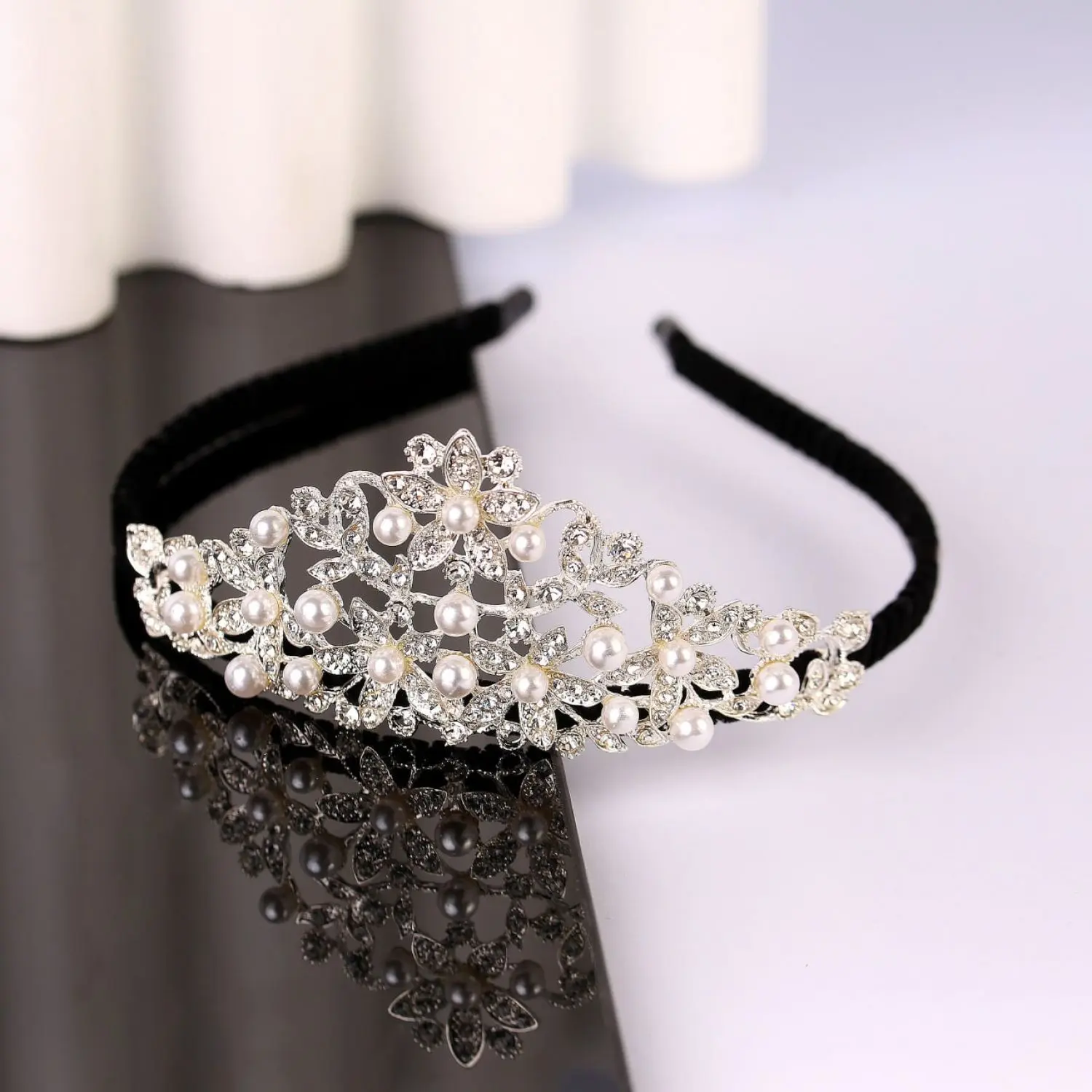 تل تاج نگین دار طرح برگ