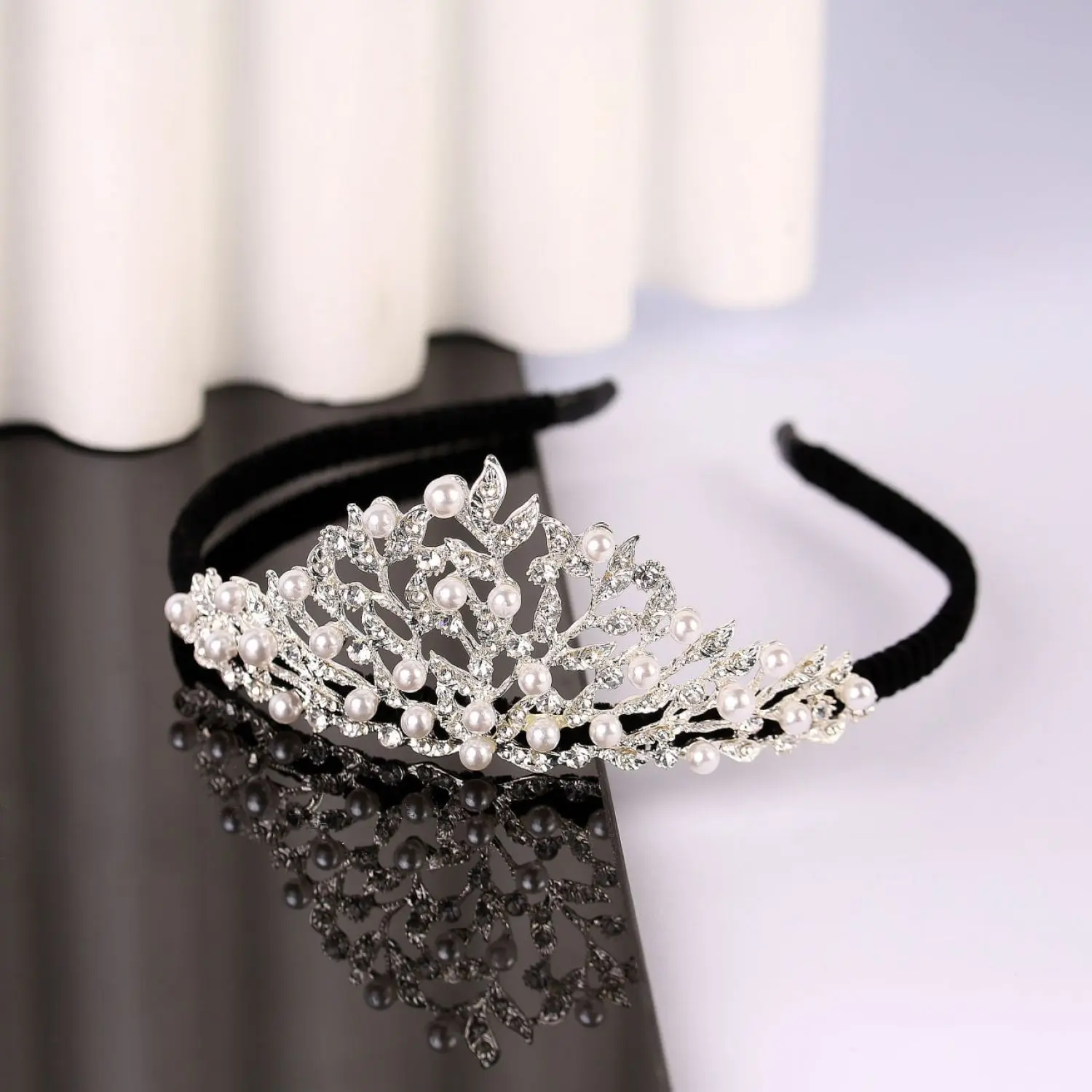 تل تاج نگین دار طرح برگ