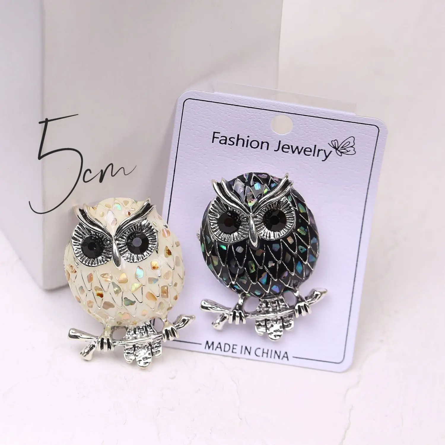 گل سینه فانتزی مدل جغد هولوگرامی